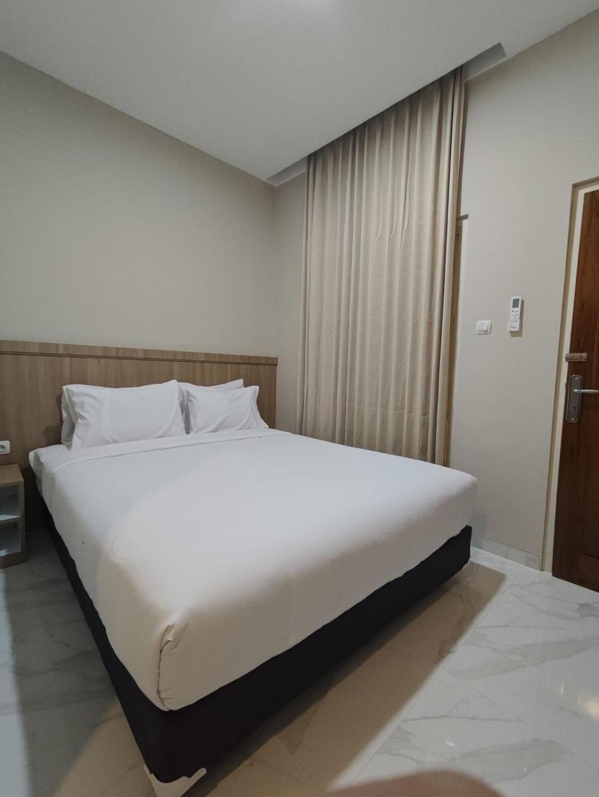 El Nipa Hotel Labuan Bajo Buitenkant foto