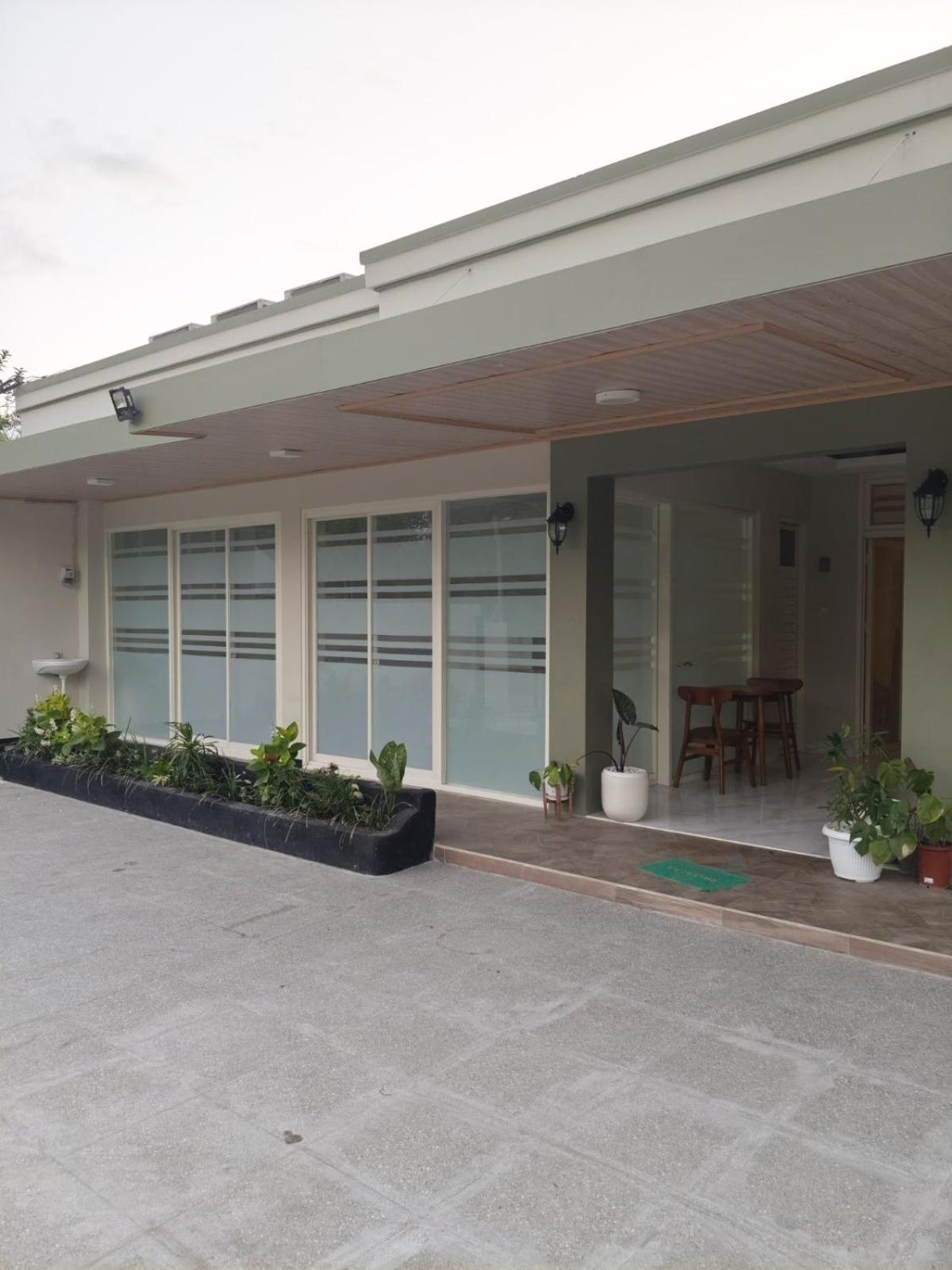 El Nipa Hotel Labuan Bajo Buitenkant foto