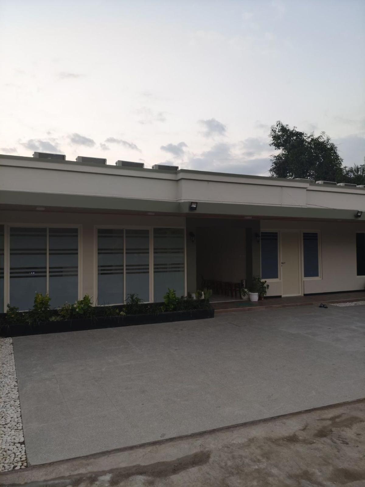 El Nipa Hotel Labuan Bajo Buitenkant foto